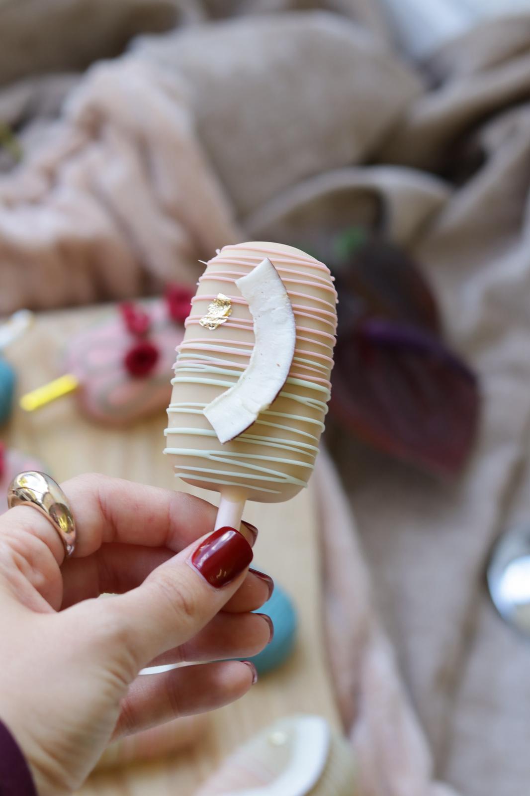 Kokos - crunchy caramel