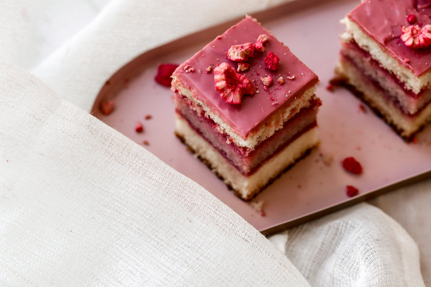 Punčovo - malinový rez