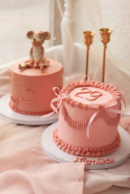 Ružová torta s myškou k narodeninám